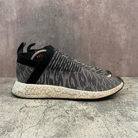 Adidas NMD R1 Running Shoes Mens sz 11 - black/white - Picture 1 of 6